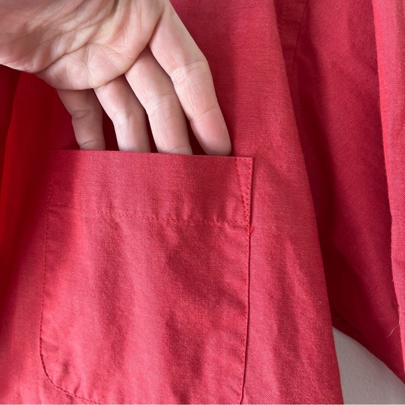 St. John’s Bay Red Short Sleeve Button-Up Size Large Worry Free Cotton Blend - Picture 5 of 11